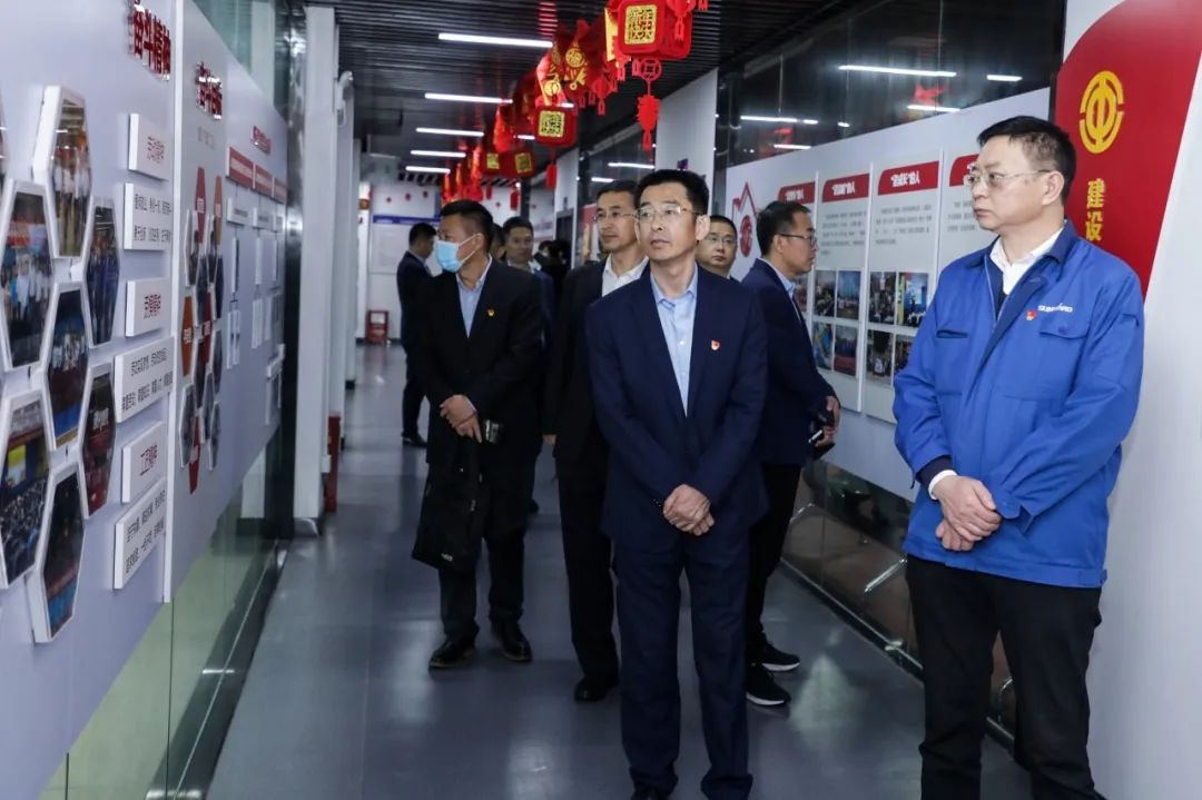 以党建促营业，，，，以营业强党建——青岛西海岸公用事业集团考察优德88智能