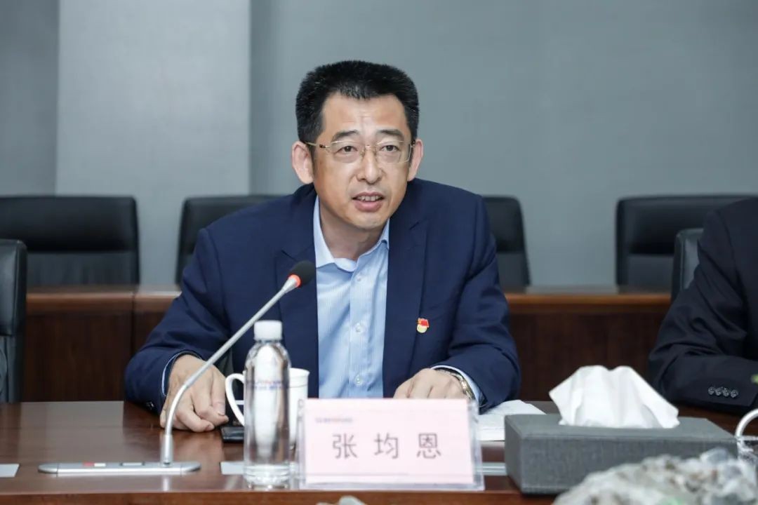 以党建促营业，，，，以营业强党建——青岛西海岸公用事业集团考察优德88智能