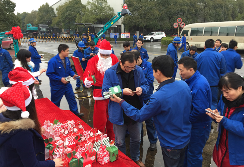 平安果驾到，，，，，，好事要来到