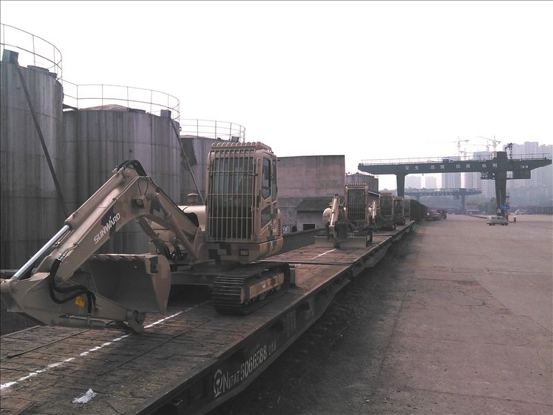 优德88智能SWE80E-G高原型挖掘机正式列装献礼国庆