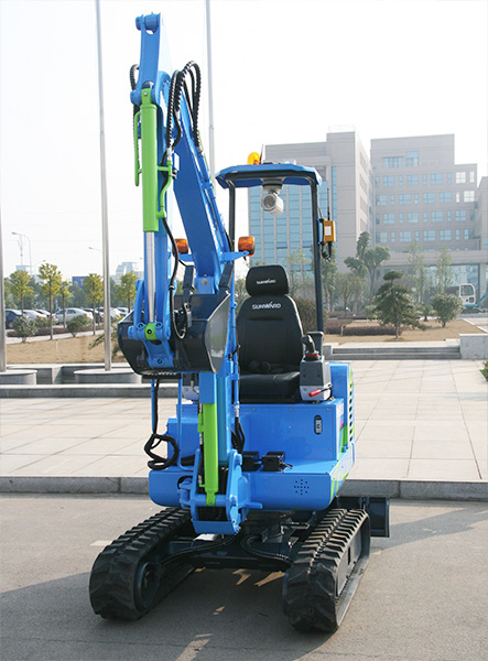 图说怪手环台净滩活动，，，智绘优德88智能环保节能