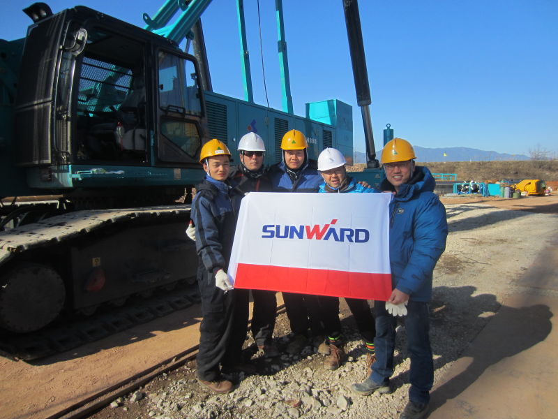 优德88智能SWCH880-180M全液压履带桩机闪亮登陆韩国