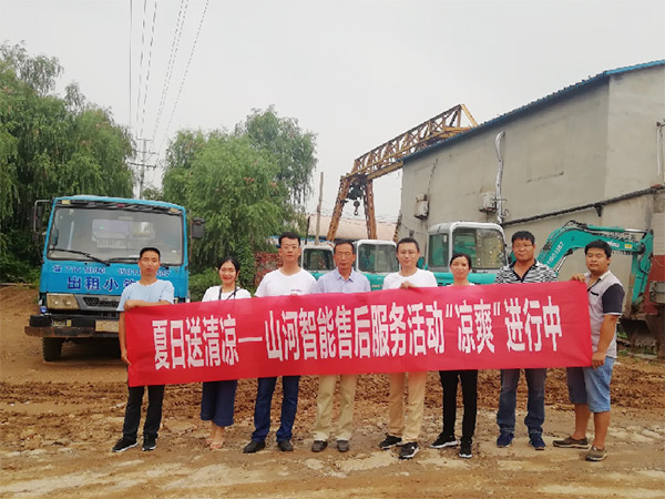 到了市场一线才知道，，，，优德88挖机客户都是铁杆粉丝