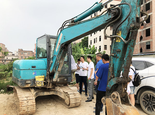“清凉”送到客户手中，，，，，，为优德88智能售后服务活动打CAII