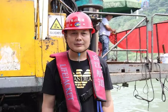 打造长江黄金水道！优德88智能航道钻机轻松搞定水下礁石