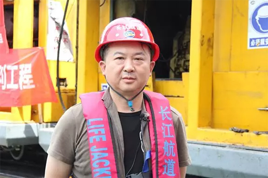 打造长江黄金水道！优德88智能航道钻机轻松搞定水下礁石