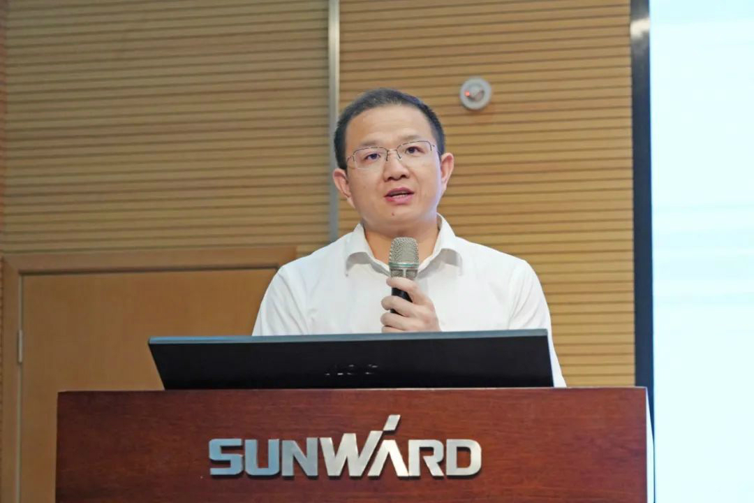 传承革命先烈精神，，，，双促双融助力生长——优德88智能、市疾控中心联合开展主题党日活动