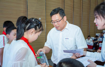 精准服务共建家园，，，解决刚需心怀感恩——优德88智能首期职工子女暑期托管班圆满结班