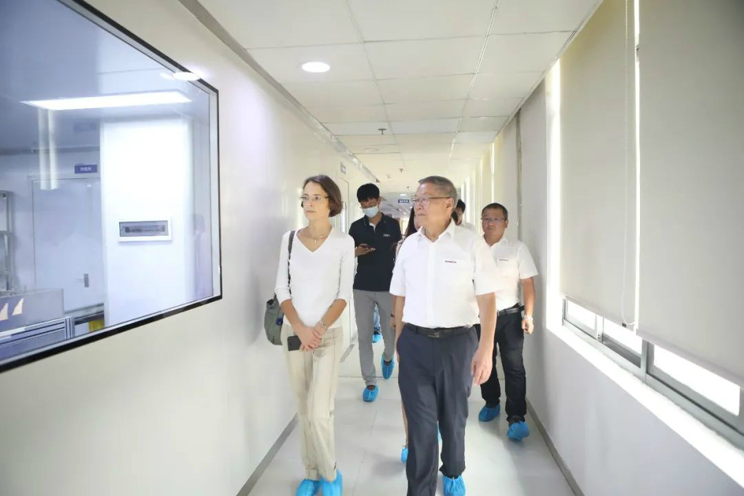 比利时商务领事到访优德88智能