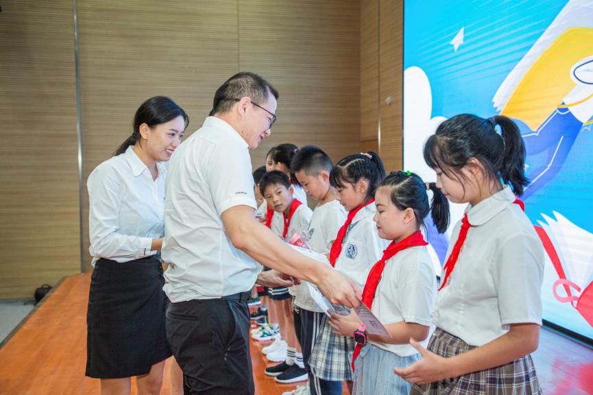 精准服务共建家园，，，解决刚需心怀感恩——优德88智能首期职工子女暑期托管班圆满结班