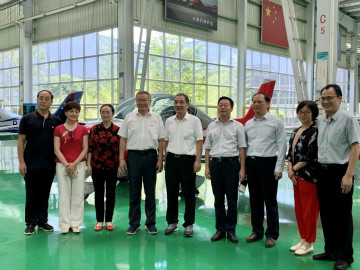 省委常委、统战部部长黄兰香考察调研优德88科技