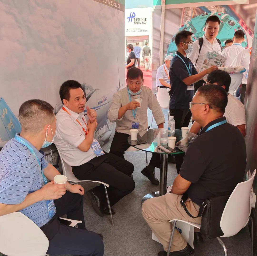 优德88智能高空作业装备“吸睛”雄安展