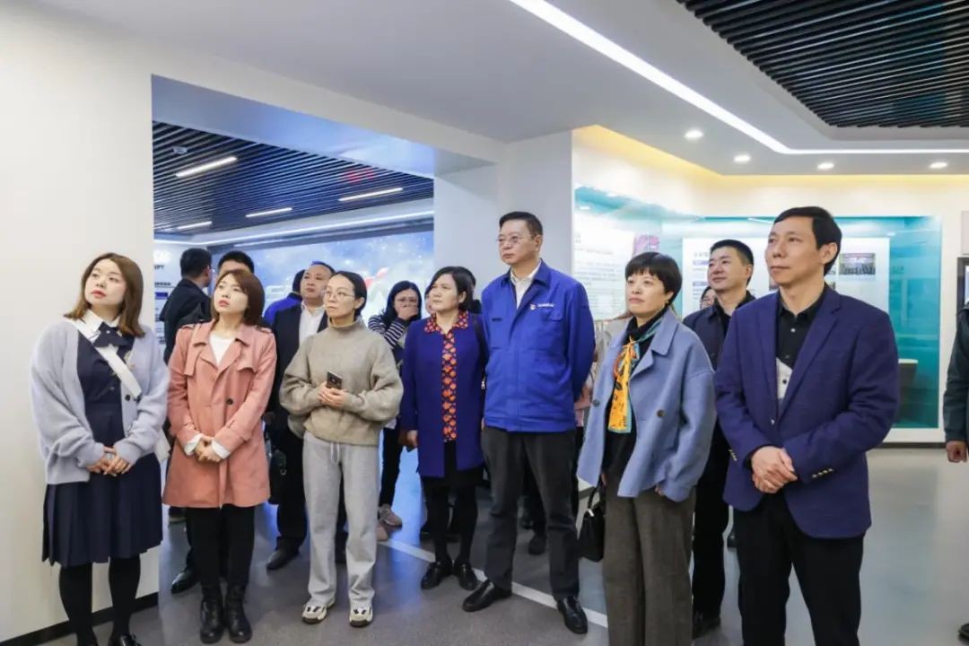 民主党派湖南省委机关青工委团队一行考察优德88智能