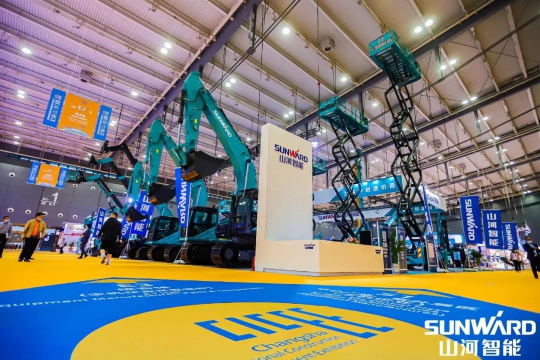 “优德88绿”亮相长沙国际工程机械展，，，，，50余款产品尽显优德88智能立异实力