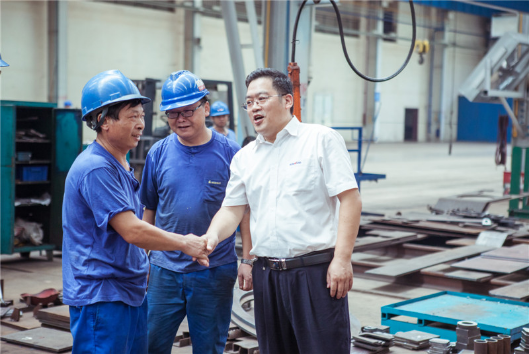 我们有清凉做伴，，高温也能潇潇洒洒