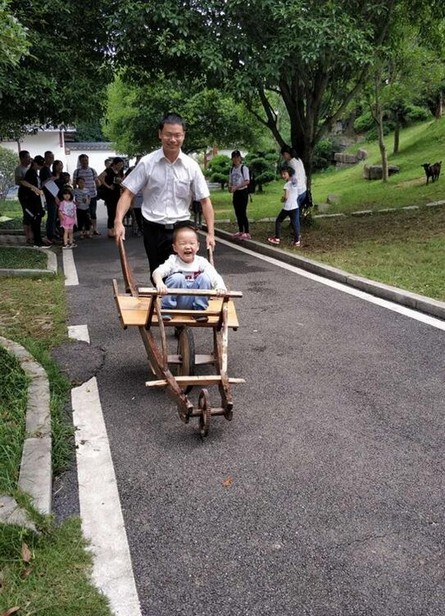 大手牵小手·“顽”转六一，，优德88智能首次六一亲子主题活动圆满举行