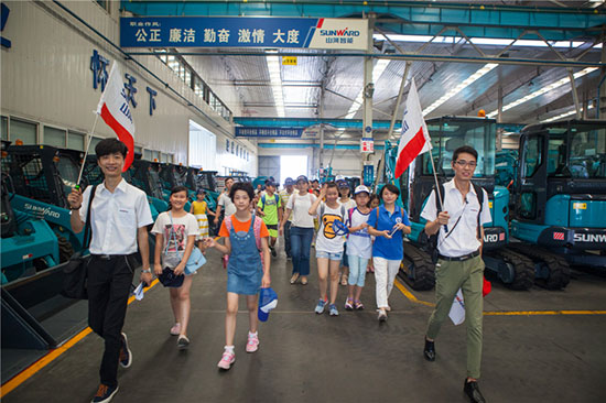 这个炎天，，亲子玩转优德88智能“三栖”装备