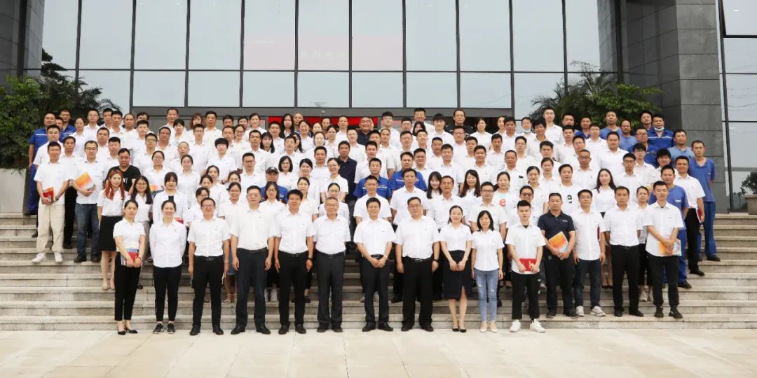 助力谋划，，，，服务员工，，，，攀缘家园建设新高地——优德88智能第五届四次“双代会”胜利召开