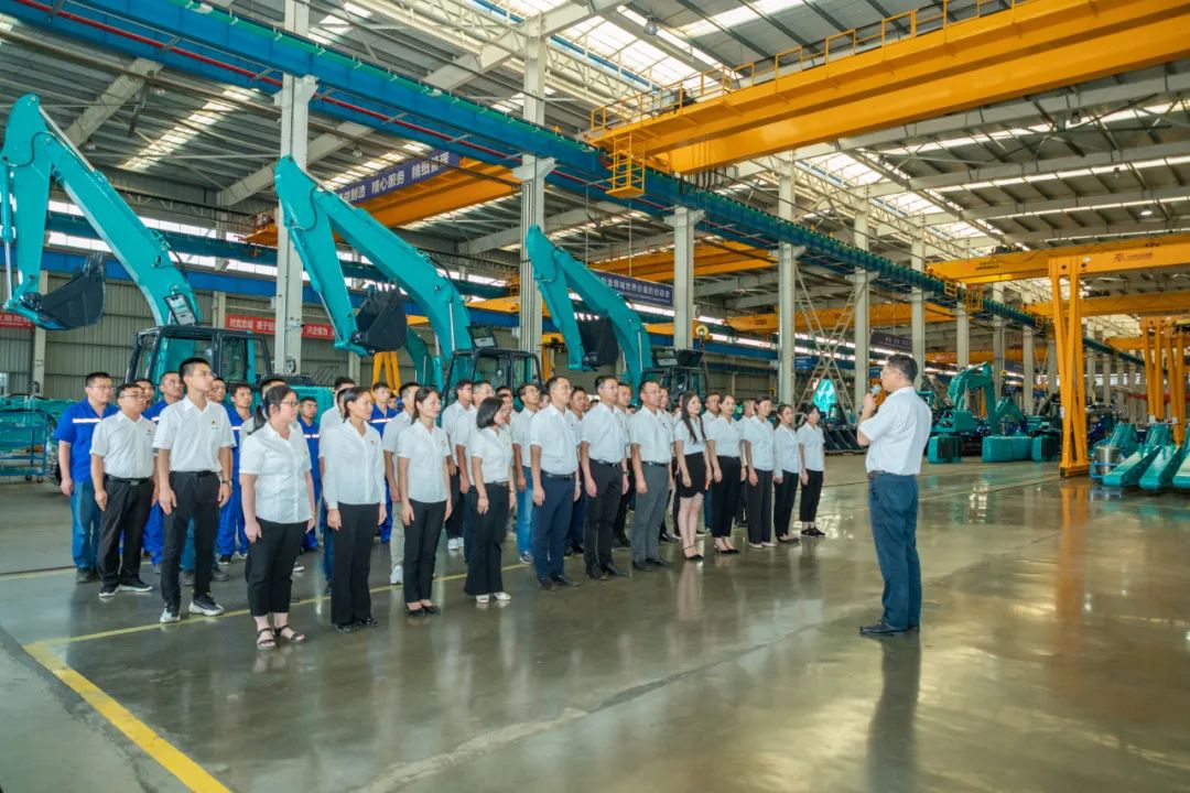 接续奋斗再出发——优德88智能党委举行新党员入党宣誓和老党员重温入党誓词活动