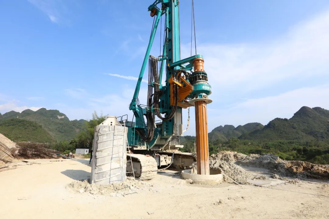 一个月只完成3根桩，，，，为何客户连连赞美？？？？？