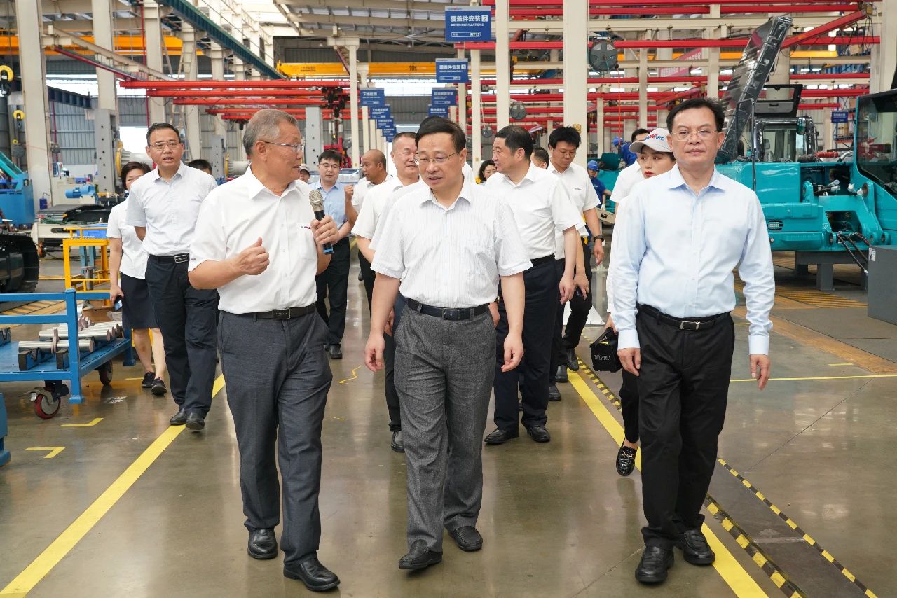 国家统计局总经济师毛盛勇率团调研考察优德88智能