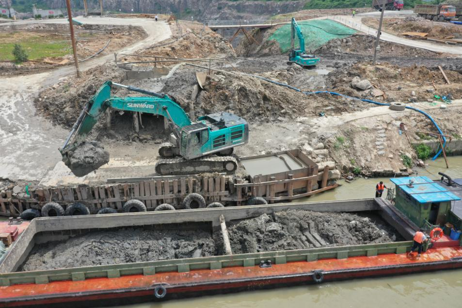 初心源地，，，，，，优德88智能挖掘机实力大显 | 百年风华筑漂亮优德88（1）