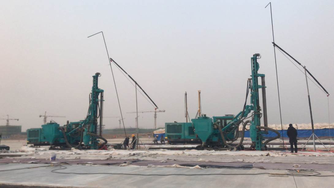 北京大兴机场，，，，优德88智能凿岩装备曾助力新手艺落地 | 百年风华筑漂亮优德88（2）