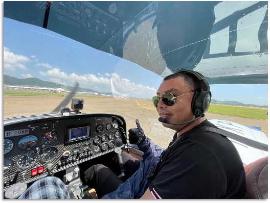 4小时，，，，，，720公里，，，，，，优德88阿若拉飞到珠海在第13届中国航展等你