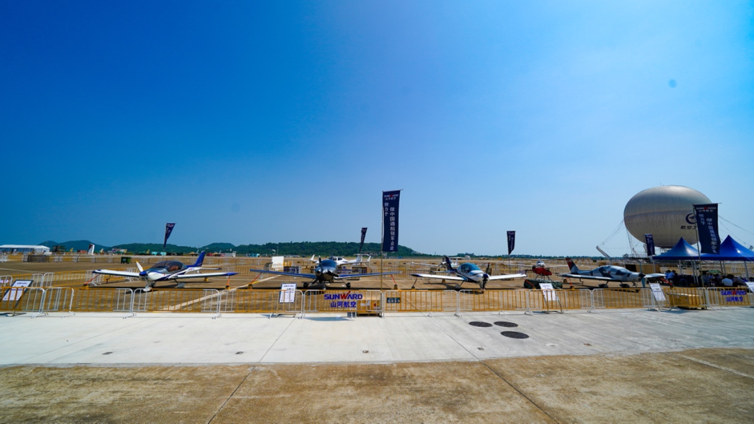 20211005080423_51835 新机、航行演出…2021中国航展优德88航空秀给你看