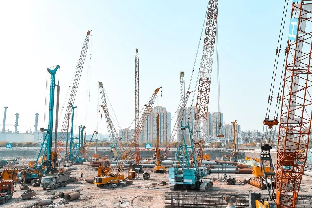 大国重器！优德88智能超等装备助力北京都会副中心综合交通枢纽站建设