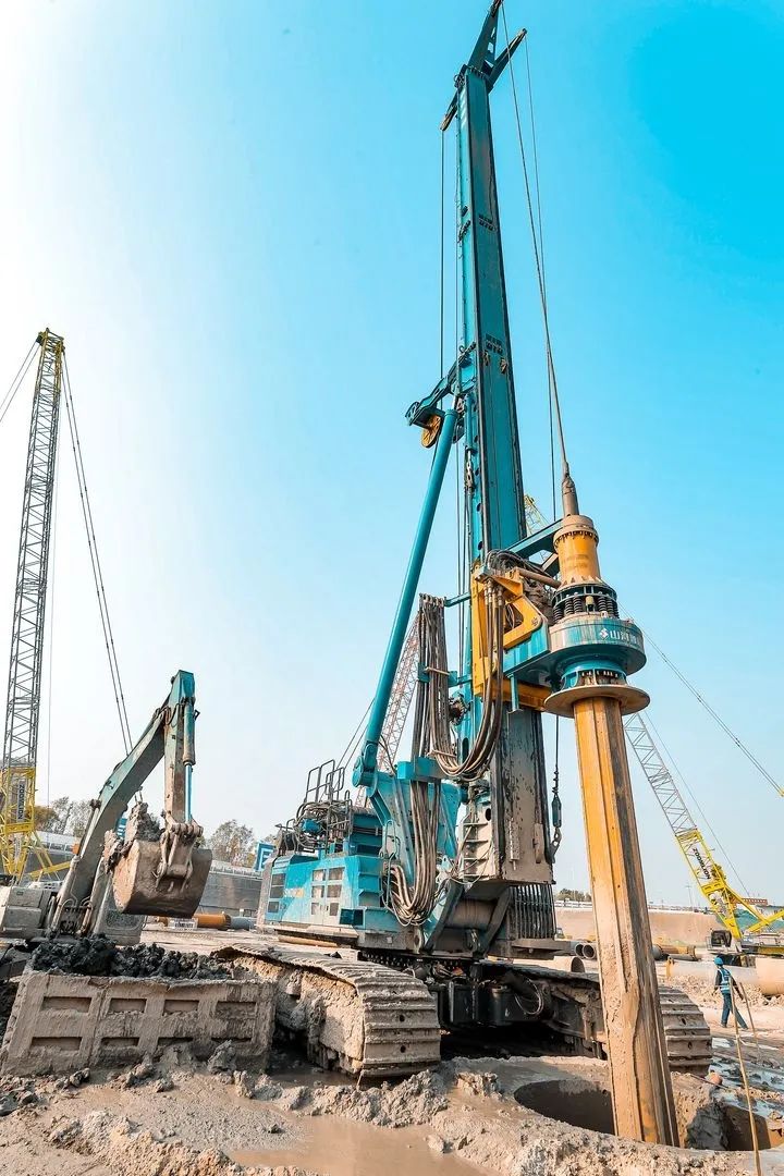 大国重器！优德88智能超等装备助力北京都会副中心综合交通枢纽站建设