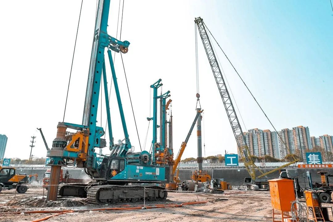 大国重器！优德88智能超等装备助力北京都会副中心综合交通枢纽站建设