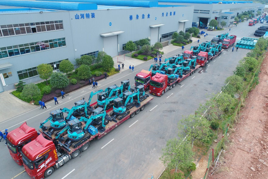 助力祖国西南地区建设！优德88智能海内首批SWE60UF无尾挖掘机批量交付