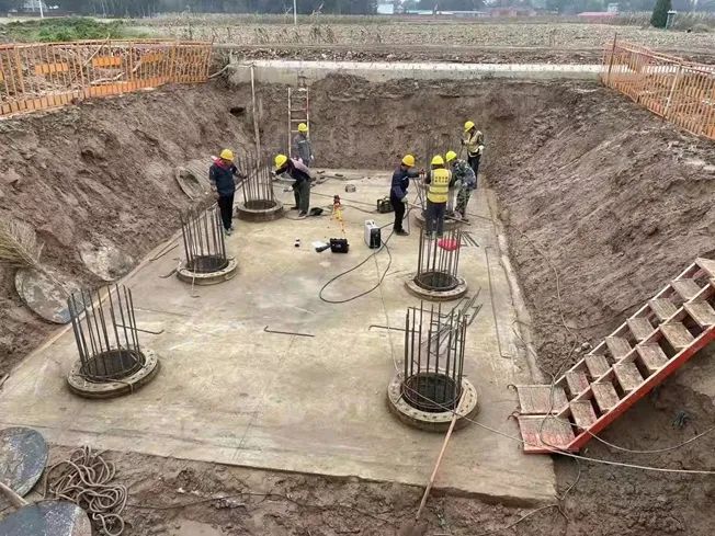 创下纪录！优德88智能引孔式静力压桩机首次应用于高铁项目