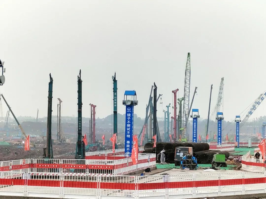 “优德88绿”精彩亮相！优德88智能装备周全助力长沙机场改扩建项目