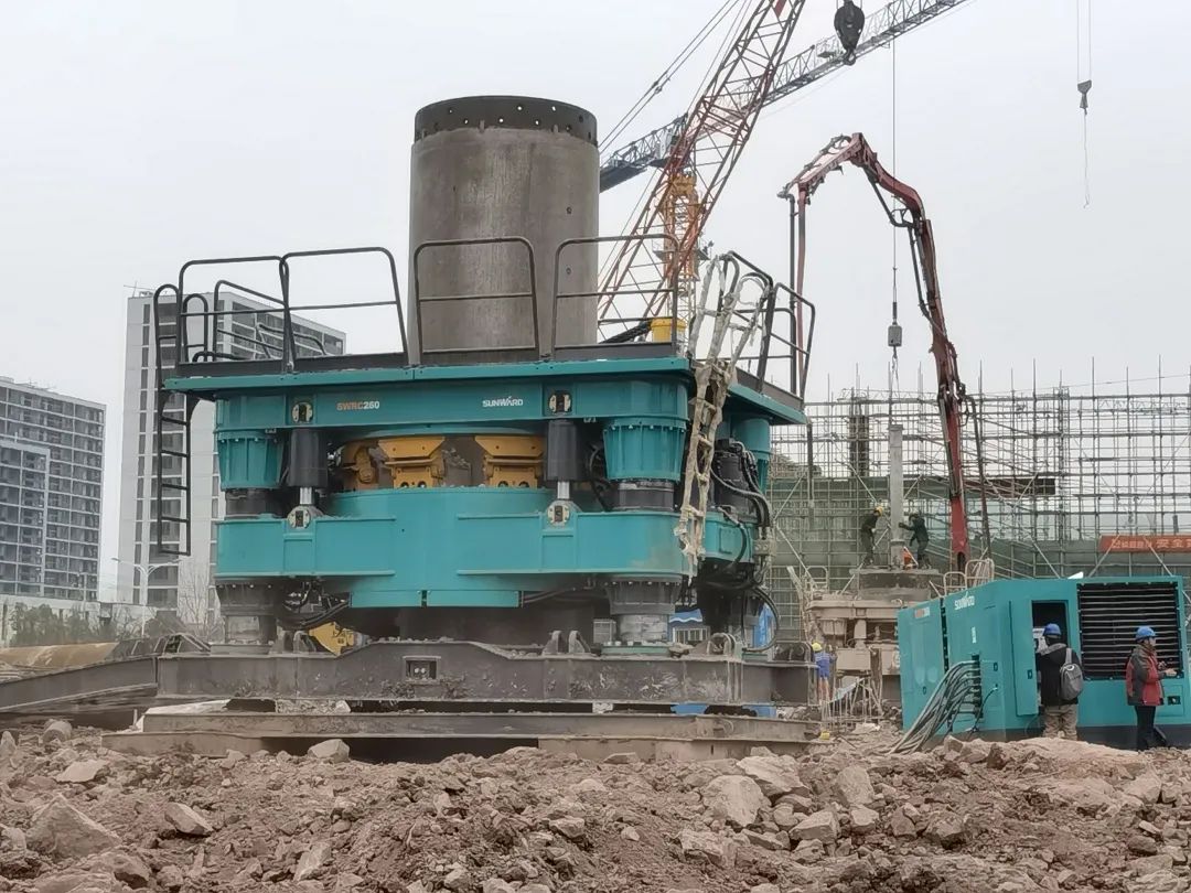 利器出击！优德88智能SWRC260全回转全套管钻机乐成完成首钻