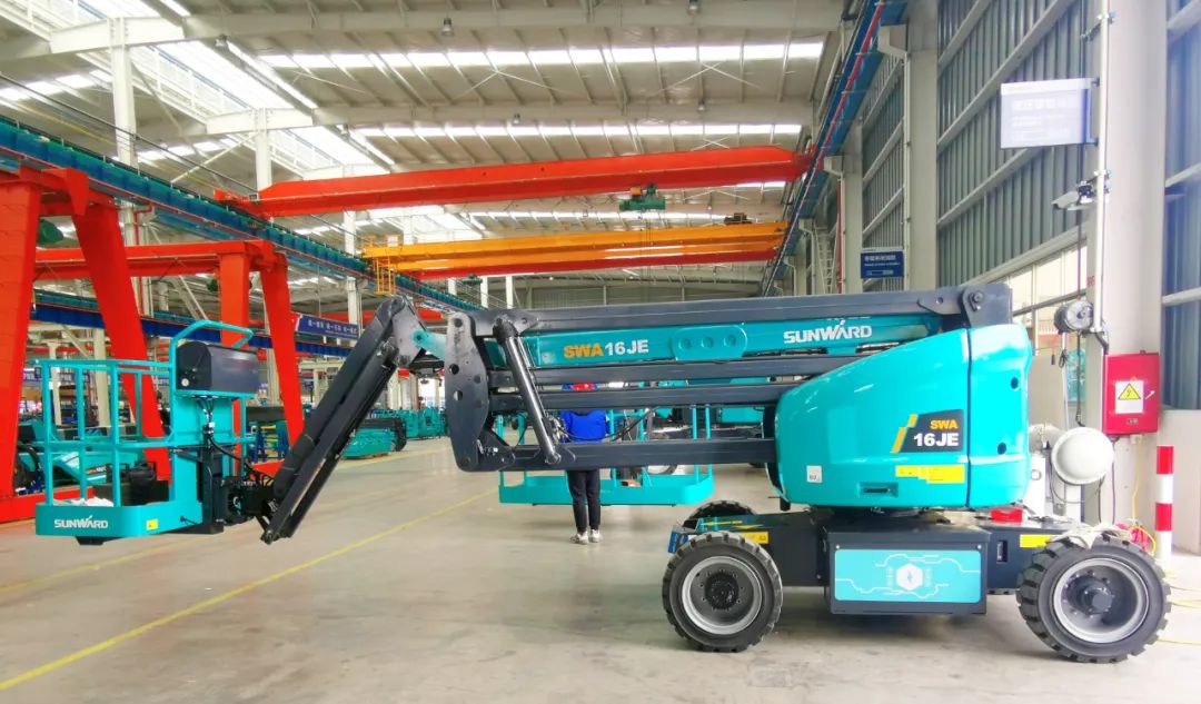 勇闯蓝海！优德88智能两款臂式高空作业平台正式“出道”