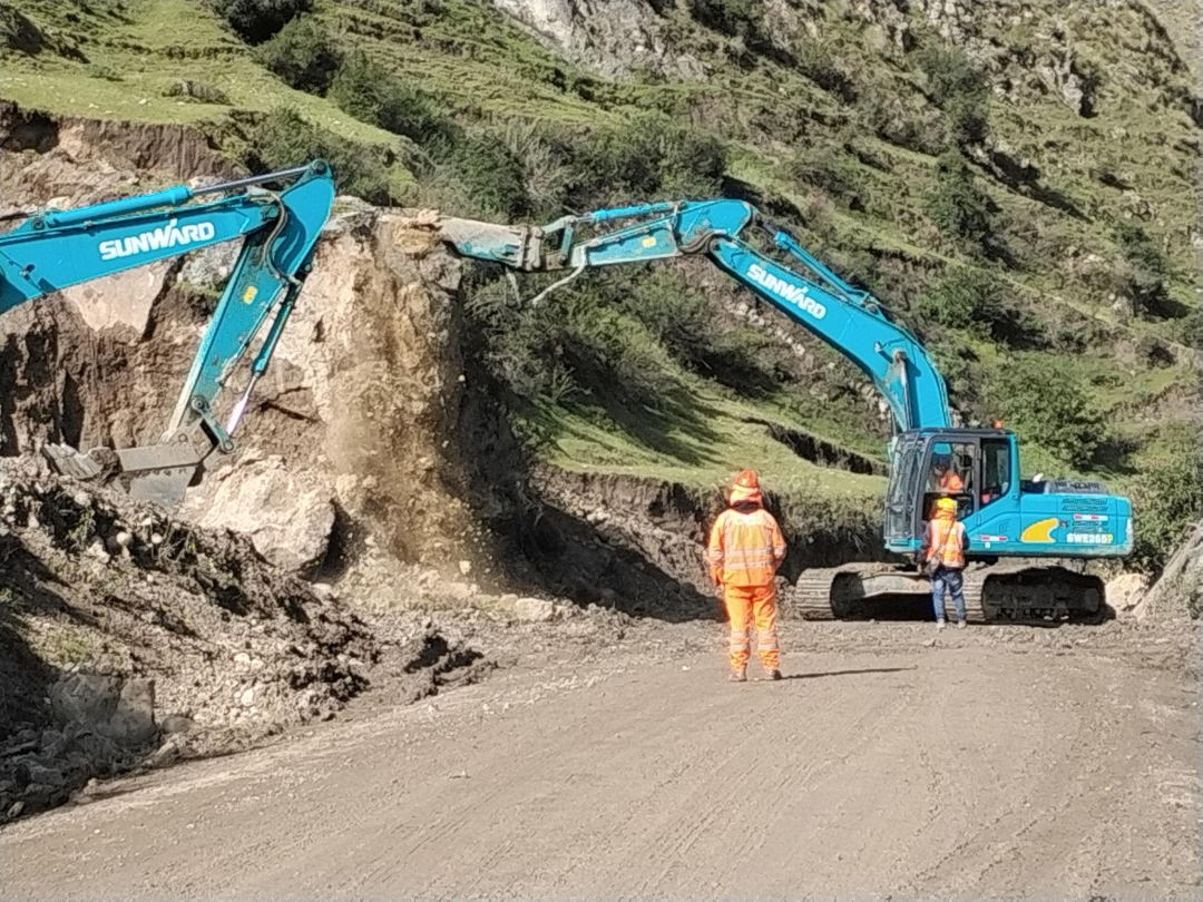 挑战天下第二高山脉！优德88智能装备助力秘鲁安第斯国家公路项目建设