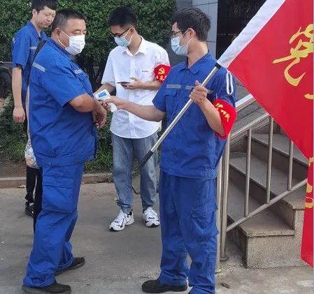 优德88工匠 | “浪波”不言苦，，甘为“人梯”承大重