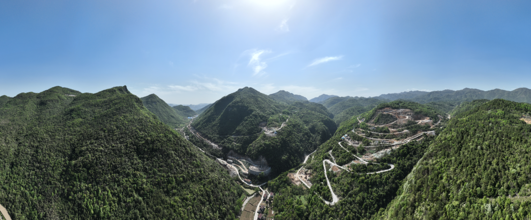 展现施工“奇效”！优德88智能旋挖钻机强势助力炉慈高速公路建设