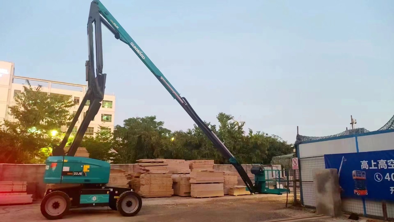 正式“上岗”！优德88智能首台电动曲臂式高空作业平台入驻华南市场