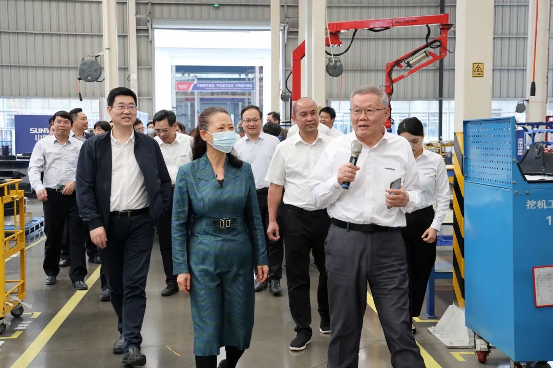 深化产学研相助！中南大学校长、中国工程院院士田红旗率团造访优德88智能