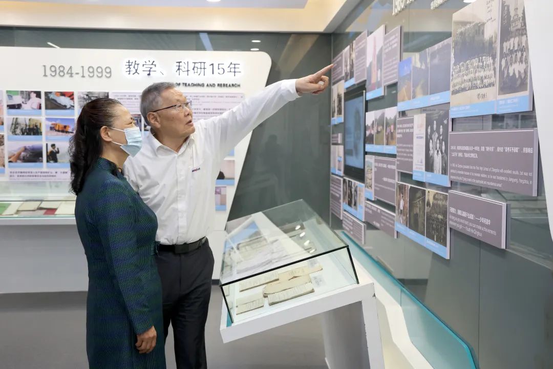 深化产学研相助！中南大学校长、中国工程院院士田红旗率团造访优德88智能