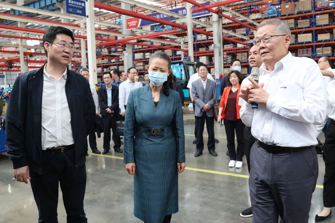 深化产学研相助！中南大学校长、中国工程院院士田红旗率团造访优德88智能