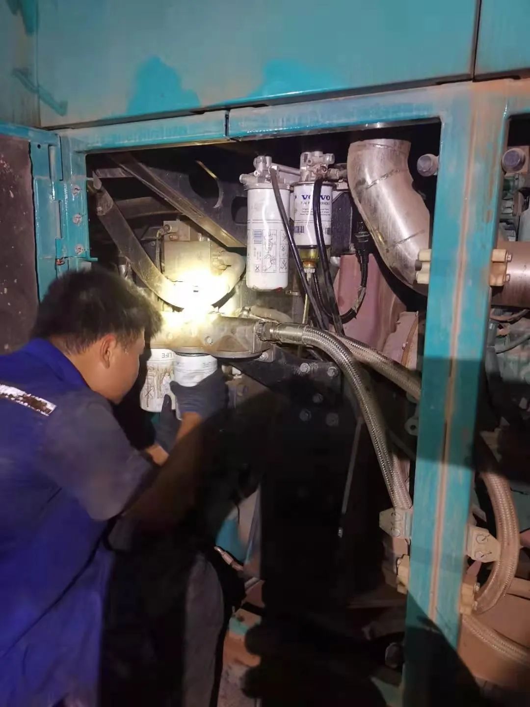 “创立施工事业！”他们和优德88智能“超等桩备”一起助建燕矶长江大桥