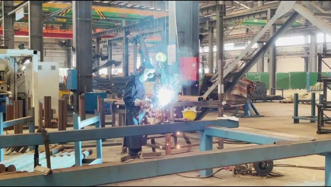 图集 | 战高温，，，迎“烤”验！优德88人在行动