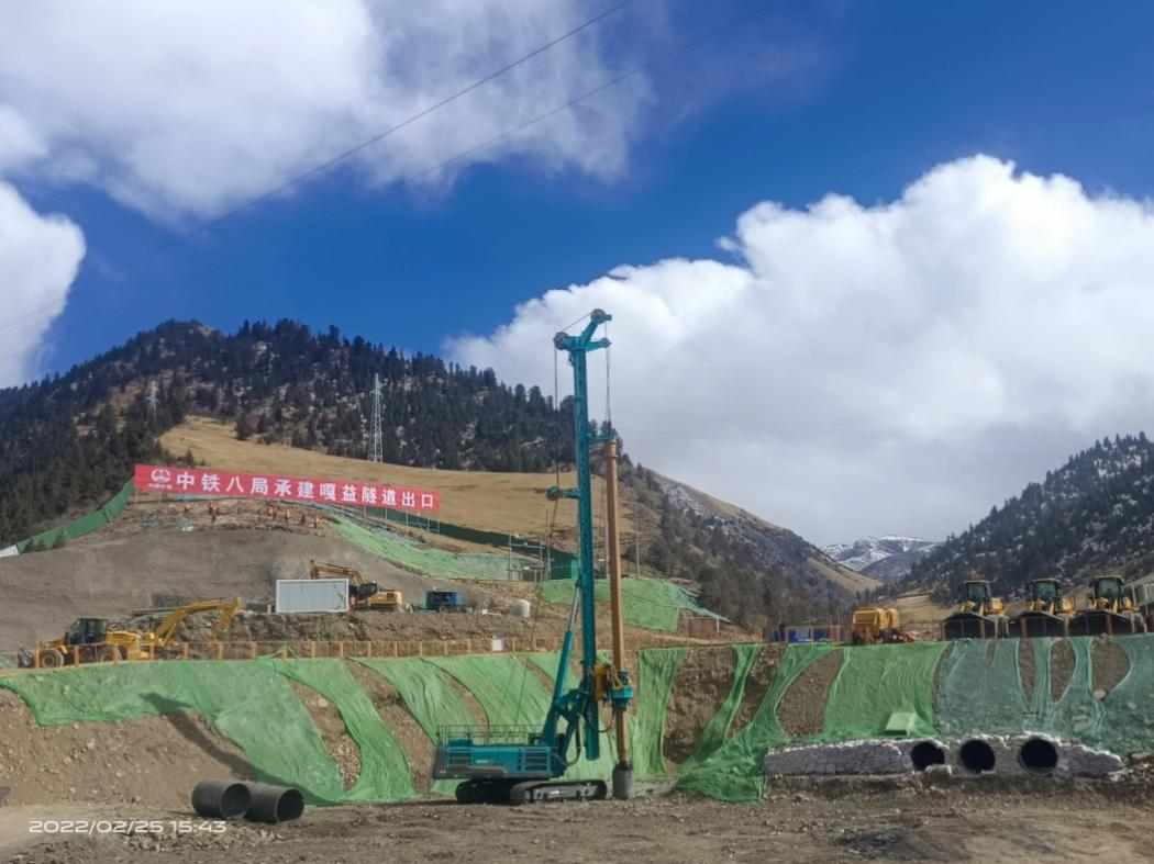 决战“天下之巅”！优德88智能旋挖钻机实力助建川藏铁路