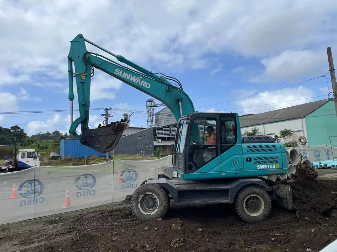 “优德88绿”迈向南太平洋岛，，，，，，优德88智能轮挖助力斐济基础设施建设