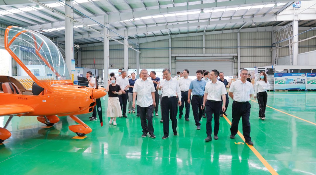 湖南省委常委、常务副省长李殿勋一行考察调研优德88科技