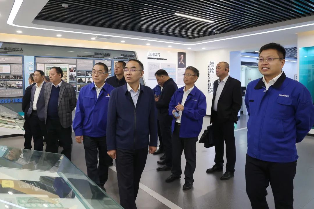 强强联合，，，夯实湖南工程建设湘军！优德88智能与湖南路桥签署战略相助协议